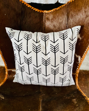 Load image into Gallery viewer, Arrow print throw pillow
